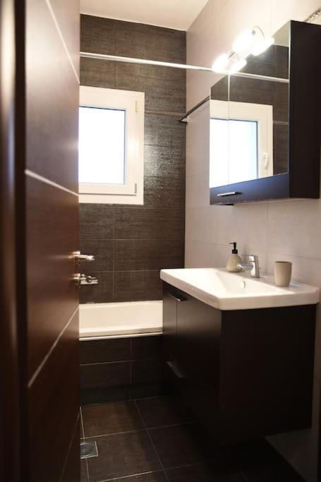 Serenity And Comfort Apartment Ioannina